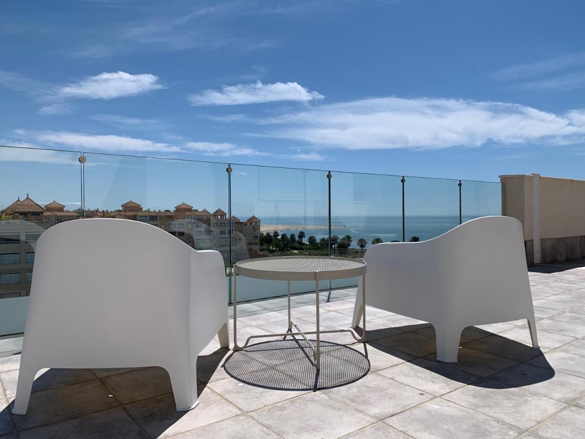 Апартаменты Penthouse With Wide Terrace Next To The Ocean Уэльва Экстерьер фото